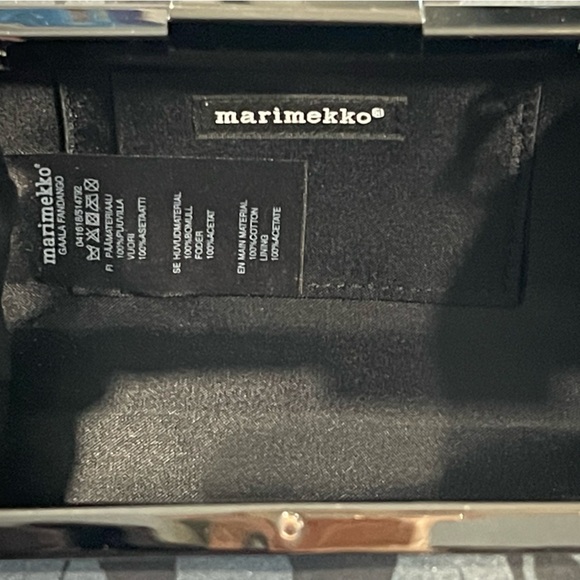 Marimekko | Gaala Fandango Printed Clutch Bag | Black/Grey - Picture 5 of 12